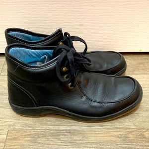 Women’s Black/Blue Mag Leather Booties Size 39 - EUC